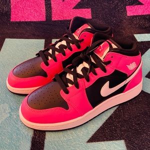 JORDAN 1 mid(GS)7y/wmns 8.5